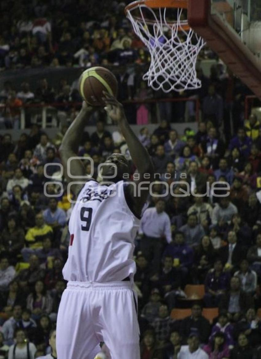 BASQUETBOL . ANGELES VS PIONEROS