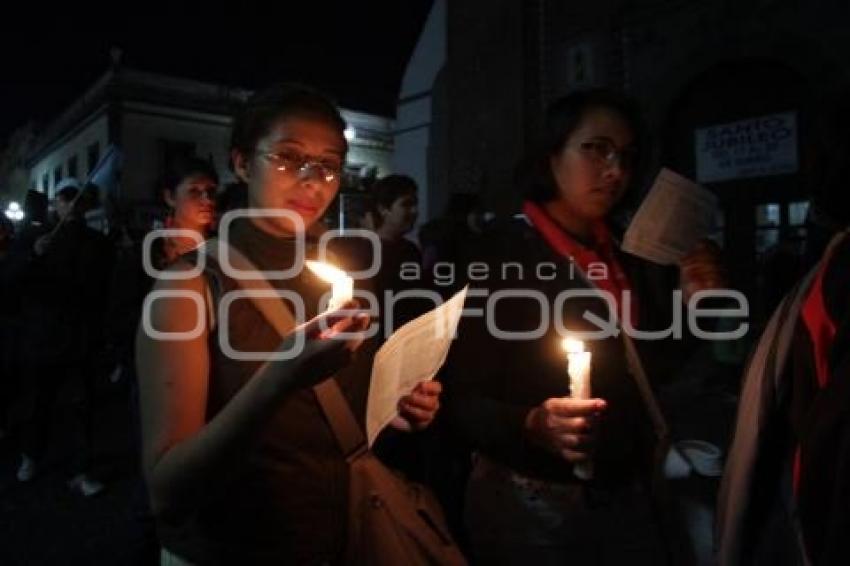 MARCHA SILENCIOSA EN PROTESTA PRO ALZA AL PASAJE