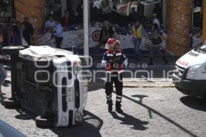 VOLCADURA EN AVENIDA JUAREZ