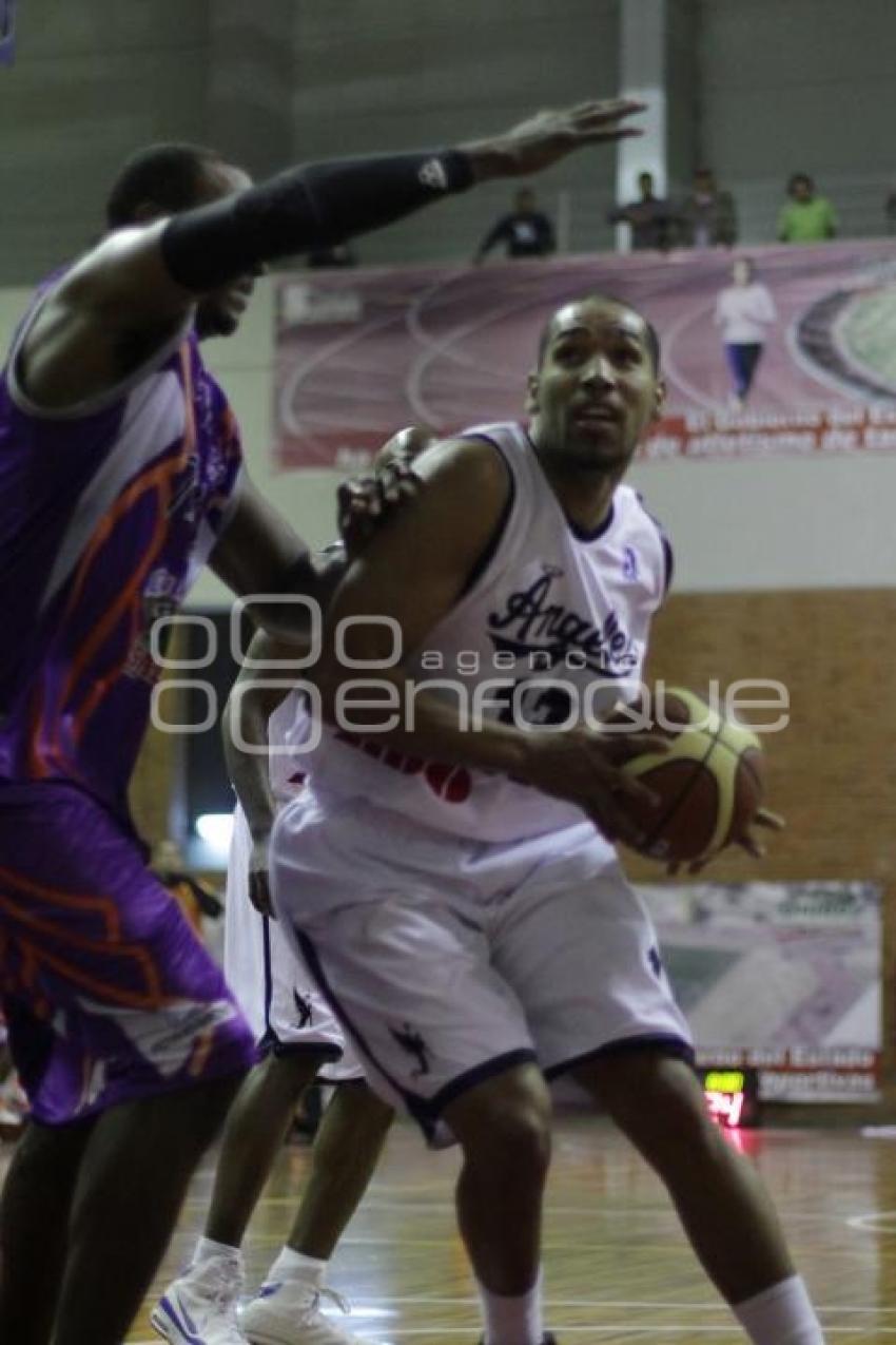 BASQUETBOL . ANGELES VS PIONEROS