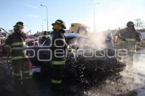 INCENDIA AUTO EN EL ARCO ORIENTE DEL PERIFERICO