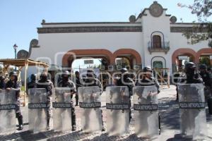 DESALOJAN A MANIFESTANTES
