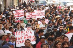 MARCHAN POBLADORES DE SAN MARTIN TEXMELUCAN