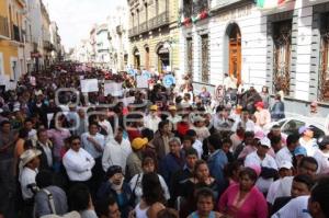 MARCHAN POBLADORES DE SAN MARTIN TEXMELUCAN