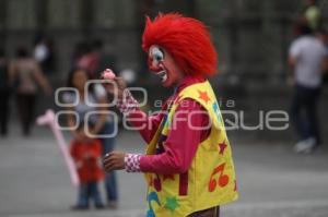 SHOW DE PAYASOS EN EL ZOCALO DE PUEBLA