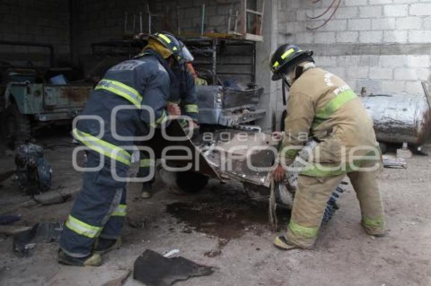 EXPLOTA TANQUE ESTACIONARIO EN TALLER MECANICO