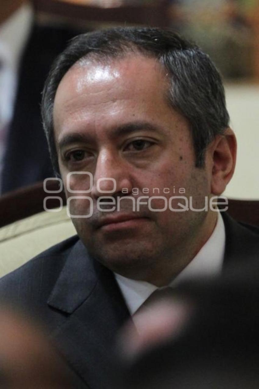 SDR . PEDRO GONZÁLES