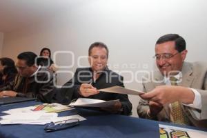 BUAP . FIRMA CONTRATO COLECTIVO