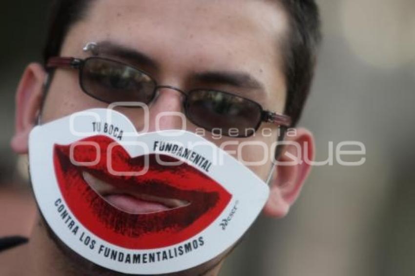 PROTESTAN CONTRA TITULAR DEL INSTITUTO POBLANO DE LA JUVENTUD