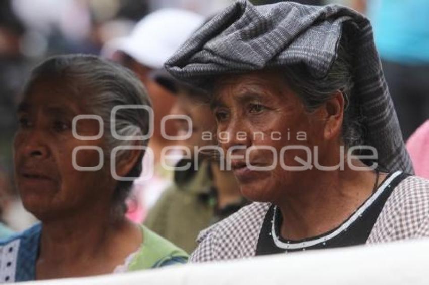 MANIFESTACIÓN TIANGUISTAS Y DEFRAUDADOS