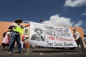 MANIFESTACIÓN . CASA AGUAYO