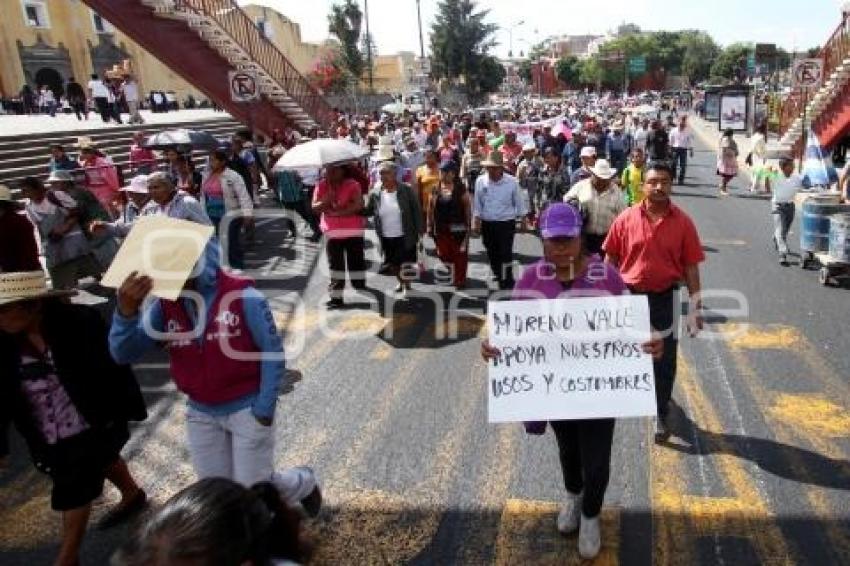MANIFESTACIÓN . CASA AGUAYO