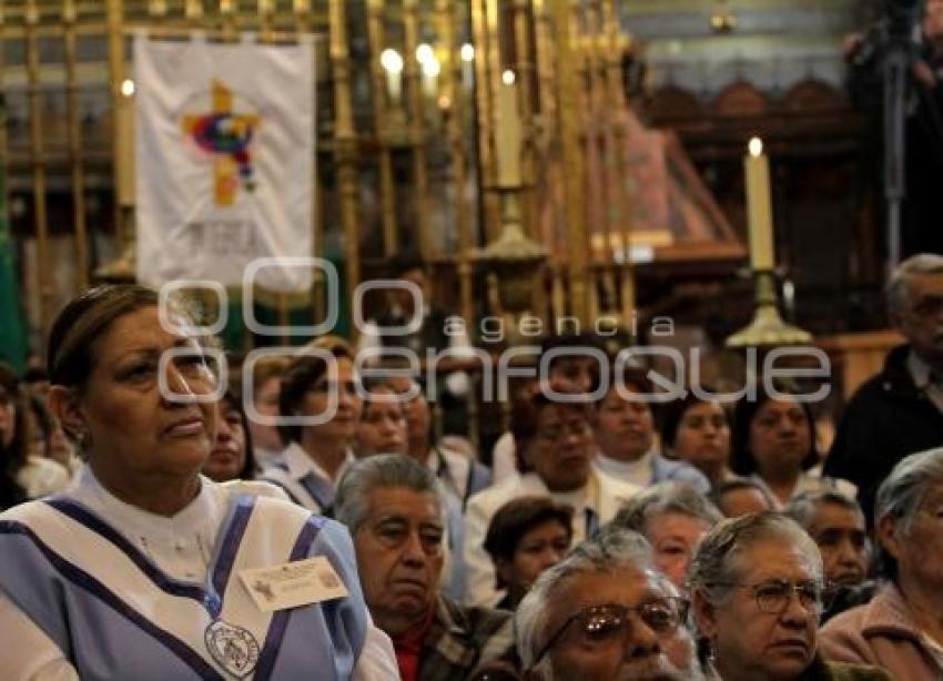 MISA DOMINICAL EN CATEDRAL DE PUEBLA