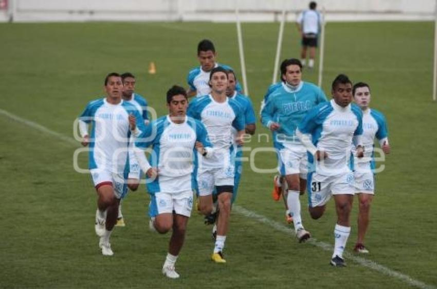 ENTRENAMIENTO DEL EQUIPO DE FUTBOL PUEBLA