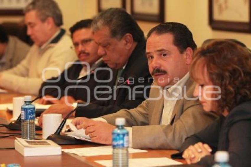 COMISION DE GOBERNACION JUSTICIA Y PUNTOS CONSTITUCIONALES  - CONGRESO DEL ESTADO DE PUEBLA