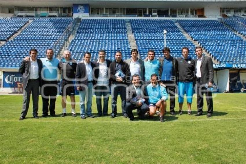 CHEPO DE LA TORRE VISITA AL PUEBLA