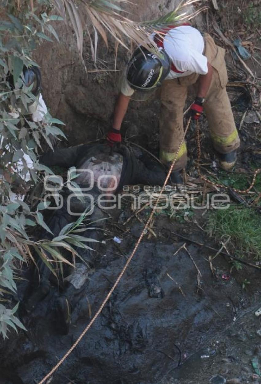 ENCUENTRAN  CUERPO SIN VIDA EN EL FONDO DE UNA BARRANCA