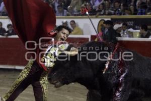 URIEL MORENO "EL ZAPATA". EL RELICARIO