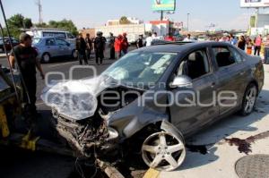 ACCIDENTE VÍA ATLIXCÁYOTL