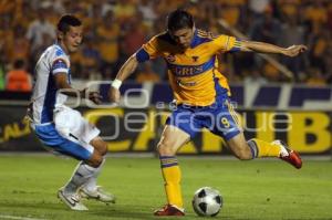 FUTBOL . TIGRES VS PUEBLA