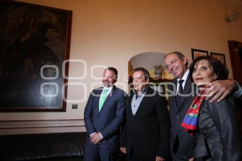 REGRESO AL FUTURO - G.CASTAÑEDA - AGUILAR CARMIN