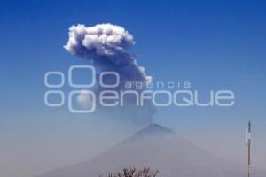 FUMAROLA VOLCÁN