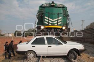 CHOQUE DE UN TREN CON UN AUTO