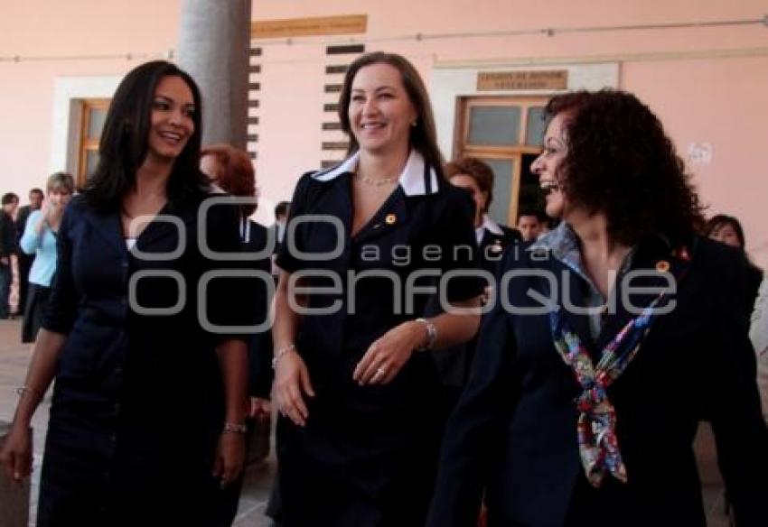 CRUZ ROJA . TOMA DE PROTESTA DE PRESIDENTA HONORARIA