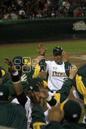 BEISBOL . PERICOS VS SULTANES