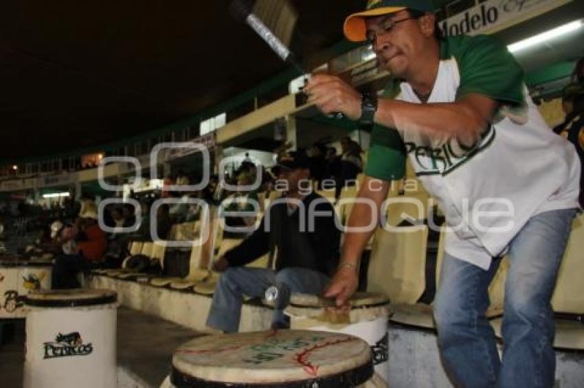 PERICOS VS OLMECAS. BEISBOL