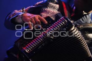 LOS TIGRES DEL NORTE