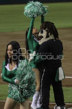 PERICOS VS ÁGUILAS. BEISBOL