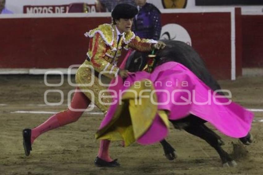 EL CAPEA. TOROS. EL RELICARIO