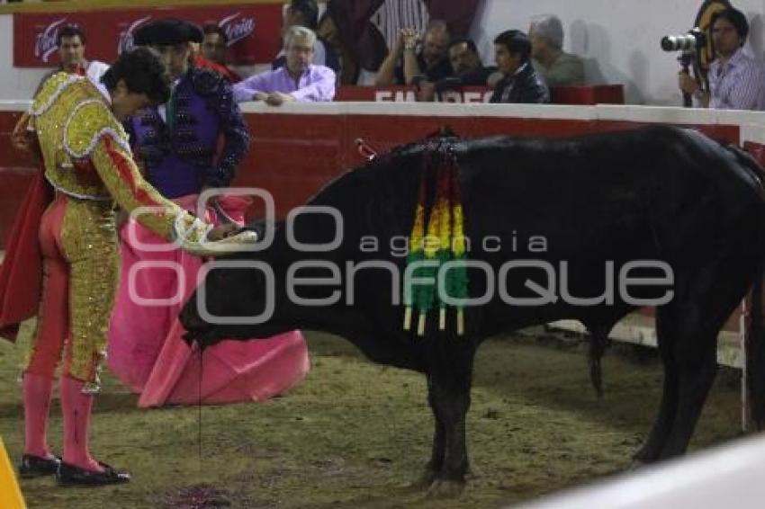 EL CAPEA. TOROS. EL RELICARIO