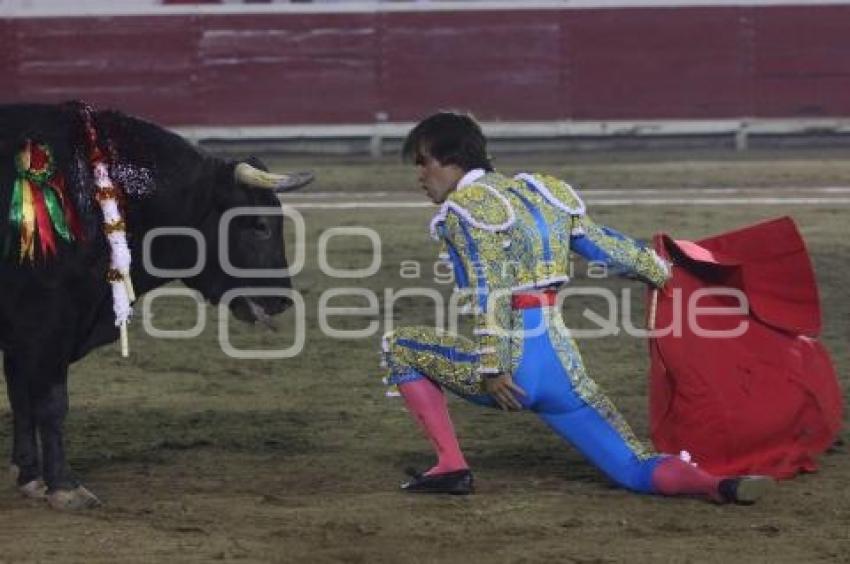 ARTURO MACIAS. EL CEJAS. TOROS