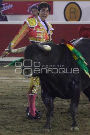 EL CAPEA. TOROS. EL RELICARIO