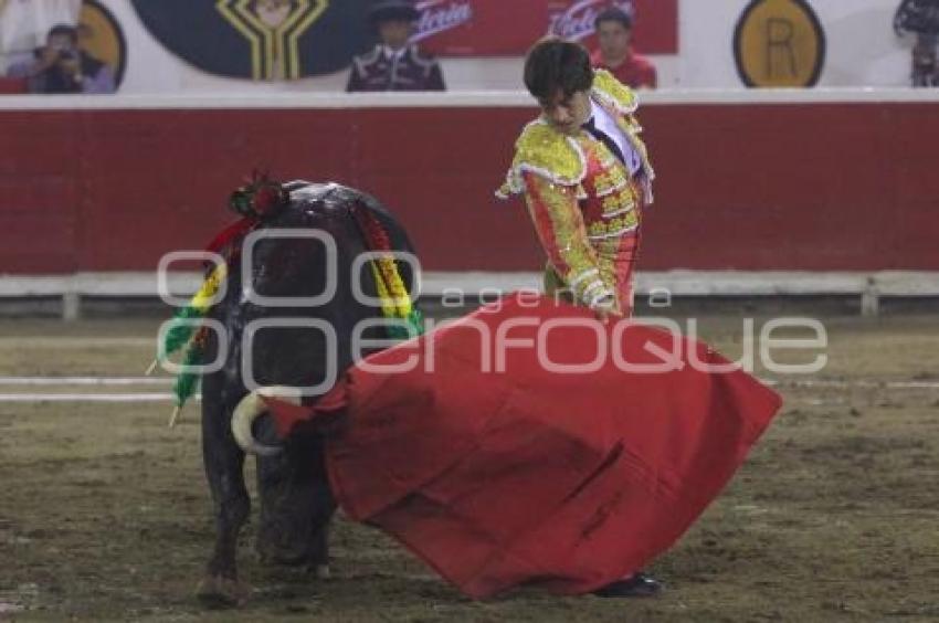 EL CAPEA. TOROS. EL RELICARIO