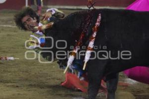 ARTURO MACIAS. EL CEJAS. TOROS