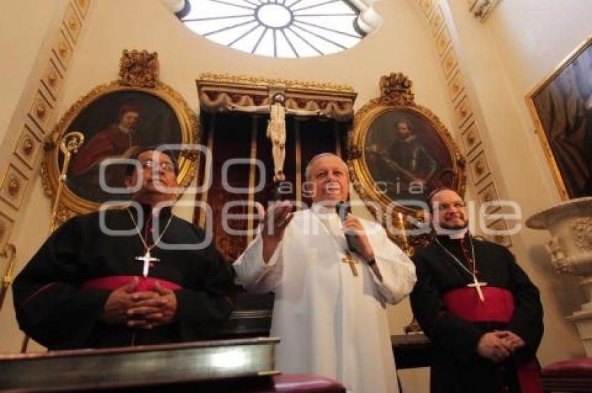 OBISPOS AUXILIARES TOMAN PROTESTA