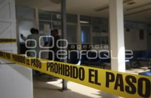 EVACUAN A PERSONAL DEL ISSSTEP POR CUARTEADURAS EN MURO