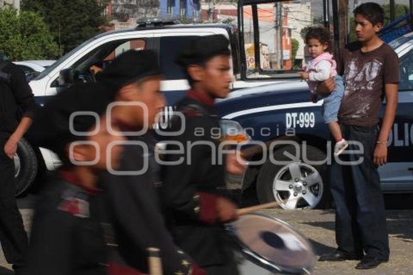 REVISTA GENERAL PARA DESFILE