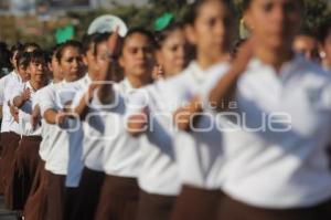 REVISTA GENERAL PARA DESFILE