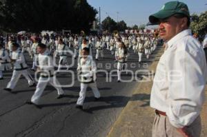 REVISTA GENERAL PARA DESFILE