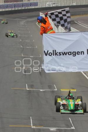 LATAM FORMULA 2000. AUTOMOVILISMO