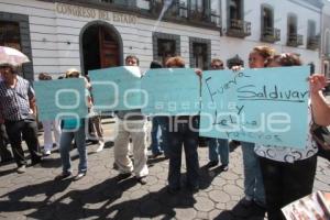 PROTESTAN FRENTE A CONGRESO POBLADORES DE SAN PABLO XOCHIMEHUACÁN