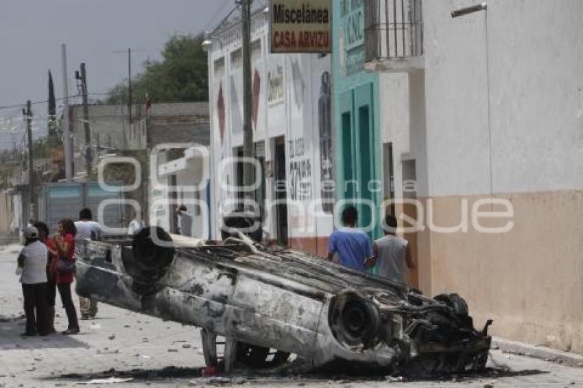 INCENDIAN AUTOS EN SANTIAGO MIAHUATLAN