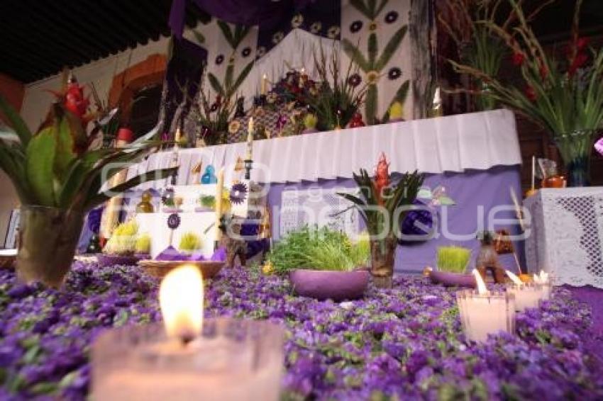 INAUGURAN EL ALTAR DE DOLORES EN CASA DE CULTURA