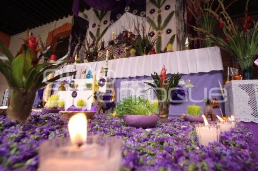 INAUGURAN EL ALTAR DE DOLORES EN CASA DE CULTURA