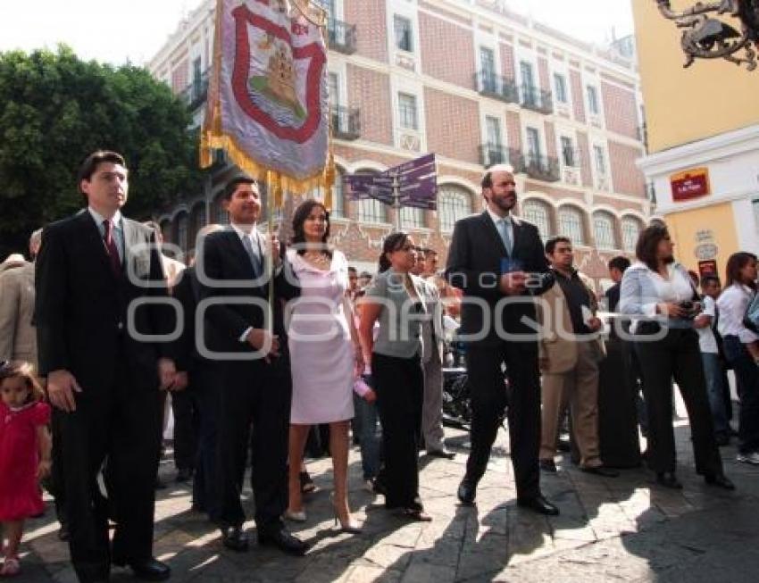 480 ANIVERSARIO DE LA CIUDAD DE PUEBLA -  CAMINATA CON PENDON DE LA CIUDAD