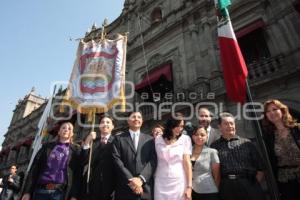 480 ANIVERSARIO DE LA CIUDAD DE PUEBLA -  CAMINATA CON PENDON DE LA CIUDAD